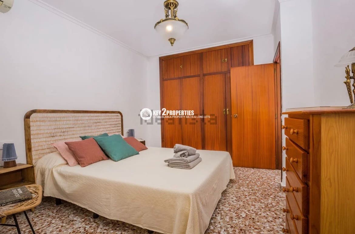 4 makuuhuone Kattohuoneisto vuokrattavana paikassa Javea / Xabia - 1 200 € (Ref: 9439928)