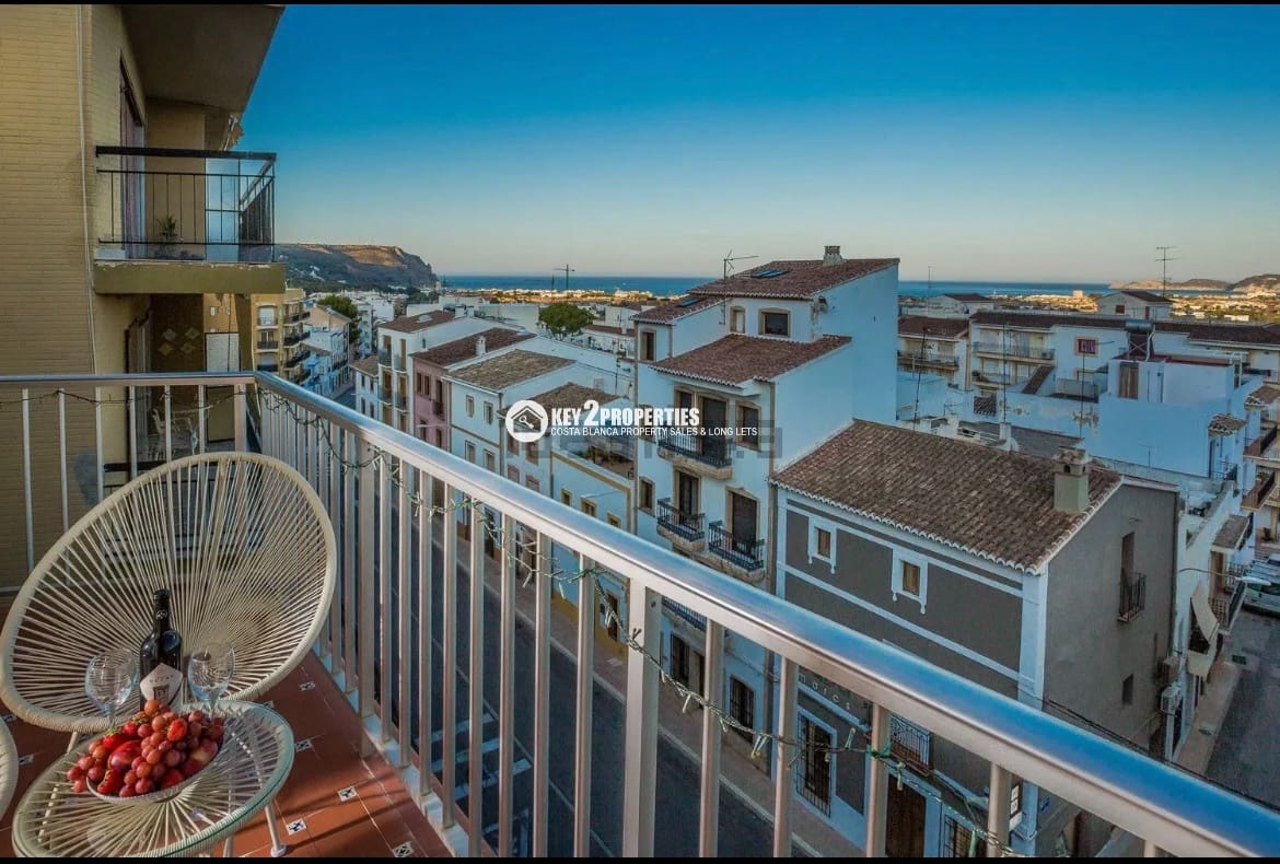 4 makuuhuone Kattohuoneisto vuokrattavana paikassa Javea / Xabia - 1 200 € (Ref: 9439928)