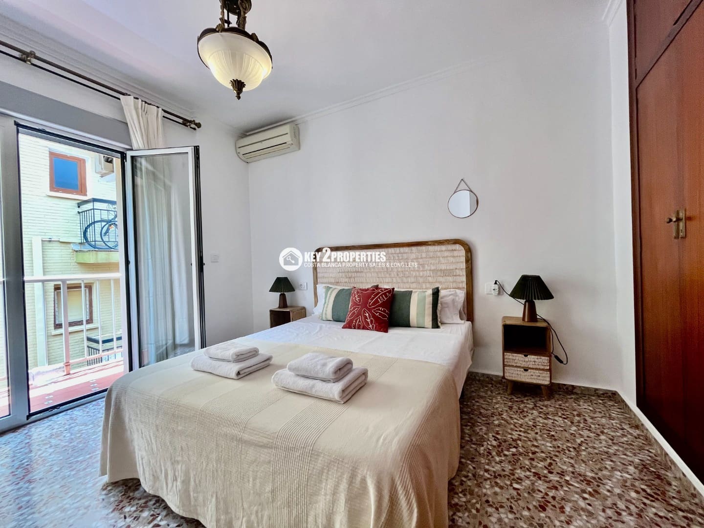 4 makuuhuone Kattohuoneisto vuokrattavana paikassa Javea / Xabia - 1 200 € (Ref: 9439928)