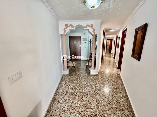 4 makuuhuone Kattohuoneisto vuokrattavana paikassa Centro ciudad, Javea / Xàbia - 1 200 € (Ref: 9439928)