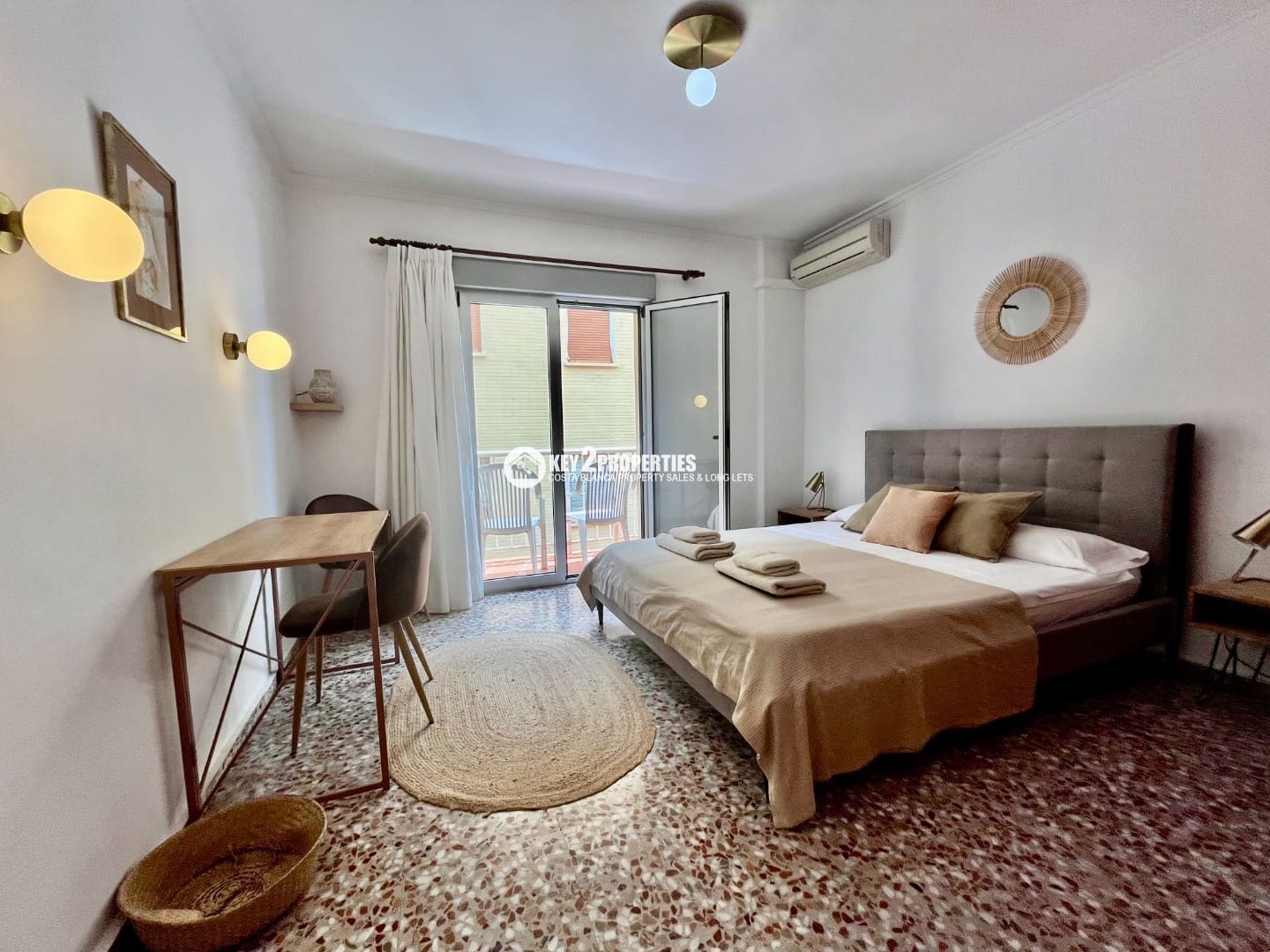 4 makuuhuone Kattohuoneisto vuokrattavana paikassa Javea / Xabia - 1 200 € (Ref: 9439928)