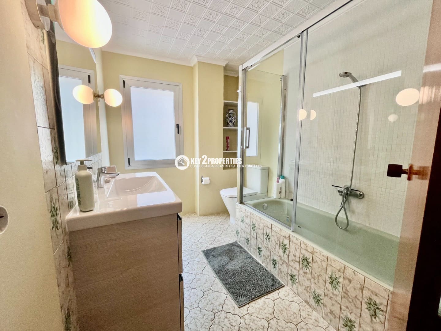 4 makuuhuone Kattohuoneisto vuokrattavana paikassa Javea / Xabia - 1 200 € (Ref: 9439928)