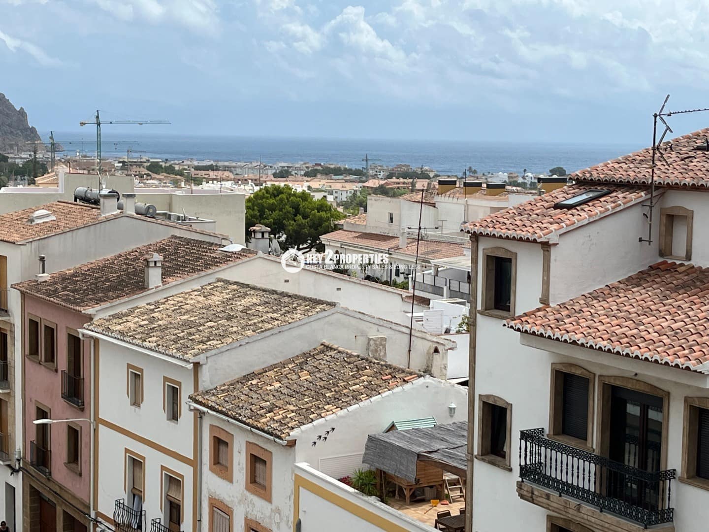 4 makuuhuone Kattohuoneisto vuokrattavana paikassa Javea / Xabia - 1 200 € (Ref: 9439928)