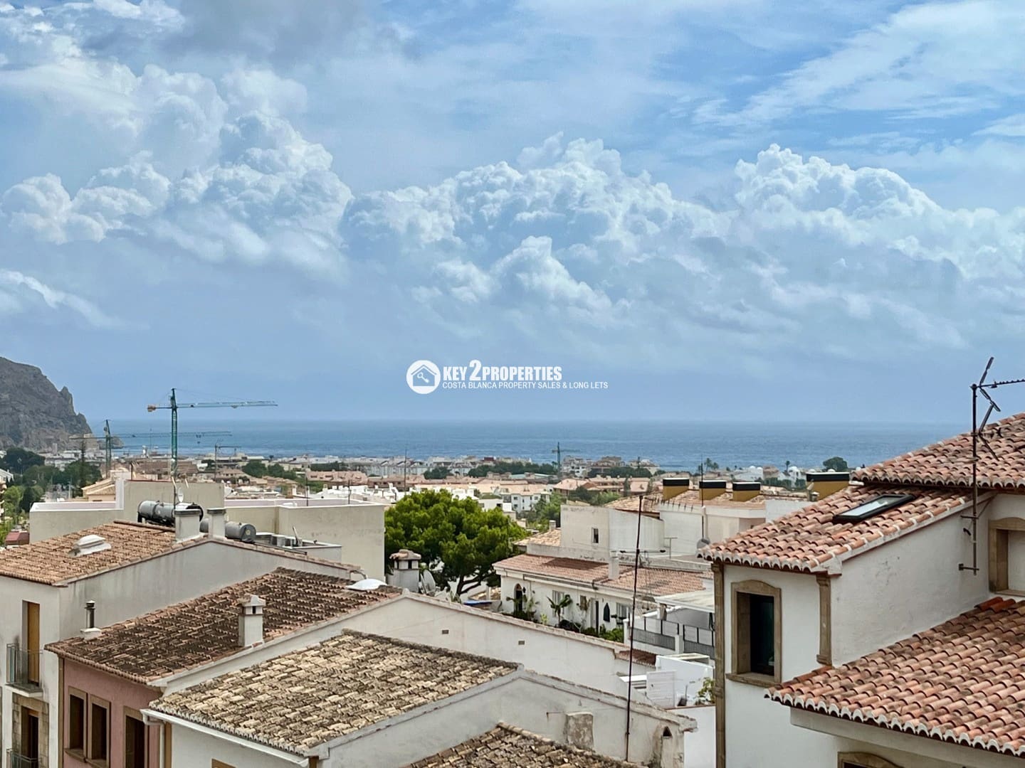 4 makuuhuone Kattohuoneisto vuokrattavana paikassa Javea / Xabia - 1 200 € (Ref: 9439928)