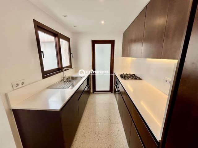 3 bedroom Apartment for rent in Centro ciudad, Javea / Xàbia - € 1,200 (Ref: 9446171)