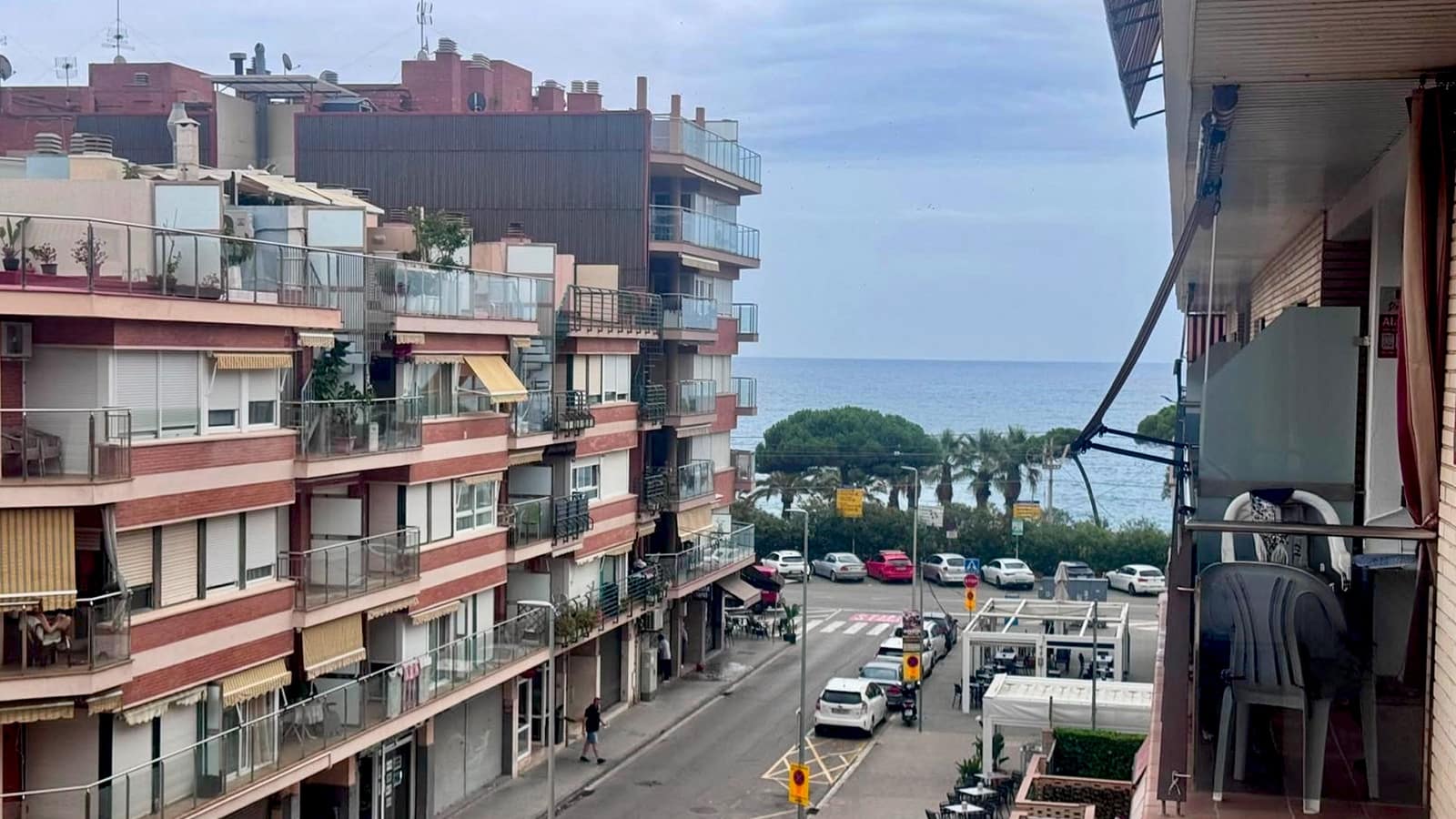 2 bedroom Apartment for sale in Pineda de Mar with garage - € 255,000 (Ref: 10044050)