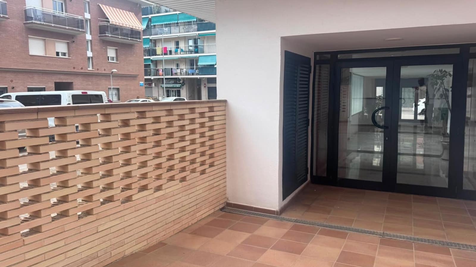 2 bedroom Apartment for sale in Pineda de Mar with garage - € 255,000 (Ref: 10044050)