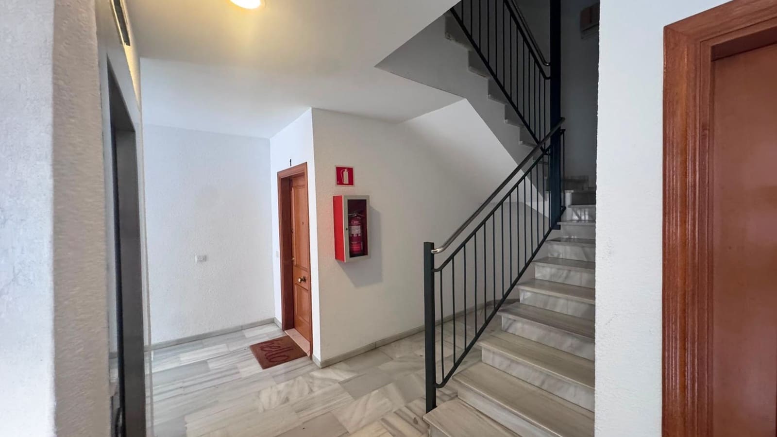 2 bedroom Apartment for sale in Pineda de Mar with garage - € 255,000 (Ref: 10044050)