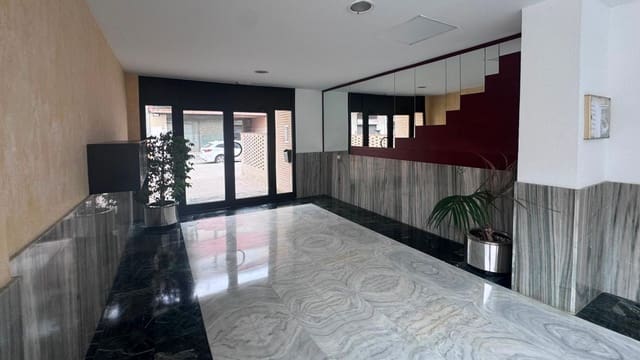2 bedroom Apartment for sale in Pineda de Mar with garage - € 255,000 (Ref: 10044050)