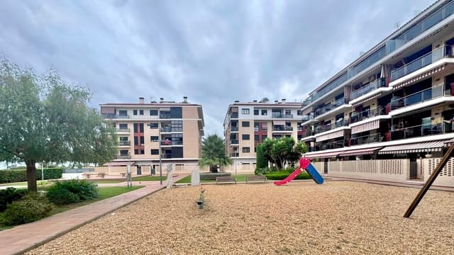 2 bedroom Apartment for sale in Pineda de Mar with garage - € 255,000 (Ref: 10044050)