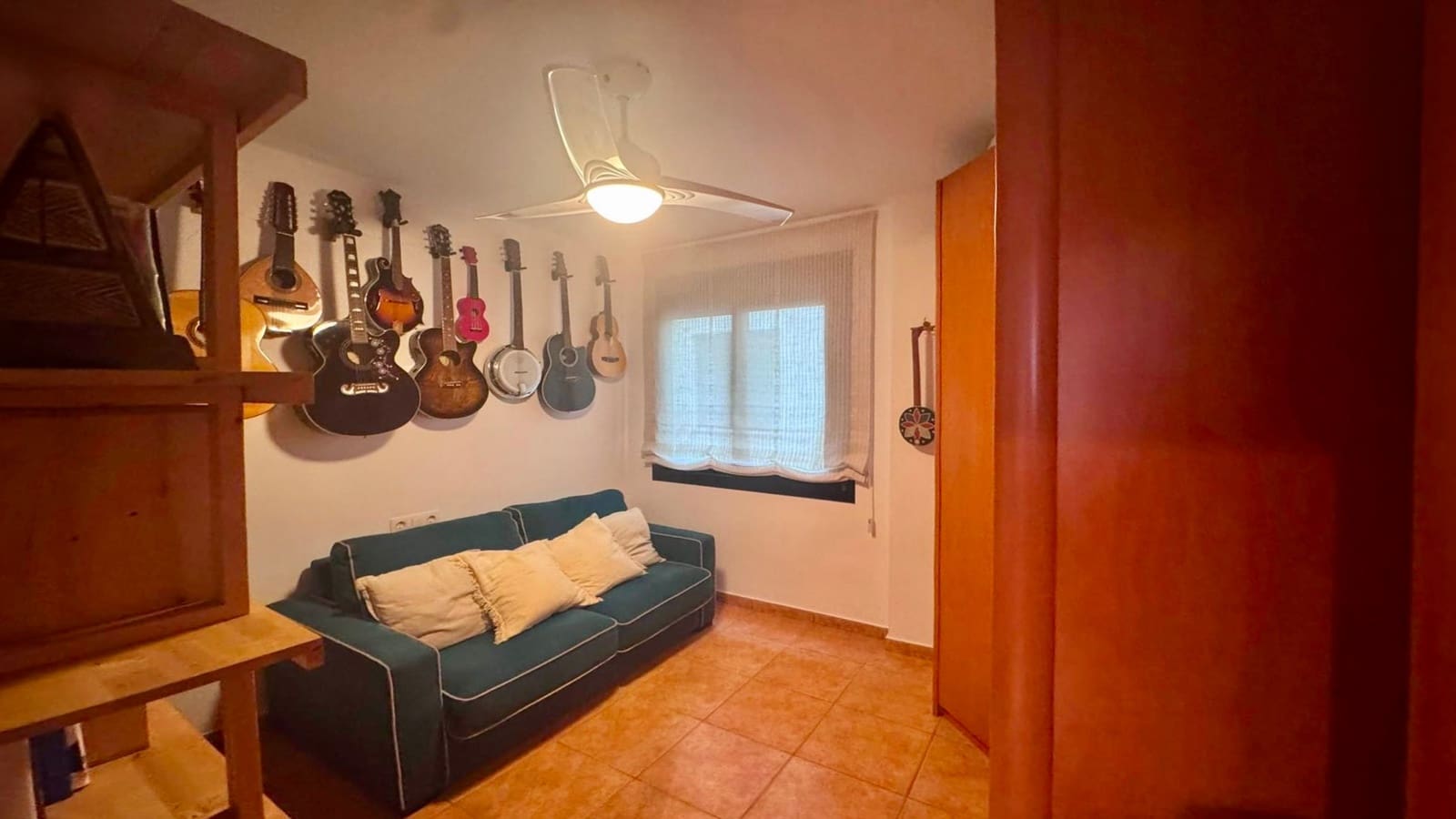 2 bedroom Apartment for sale in Pineda de Mar with garage - € 255,000 (Ref: 10044050)