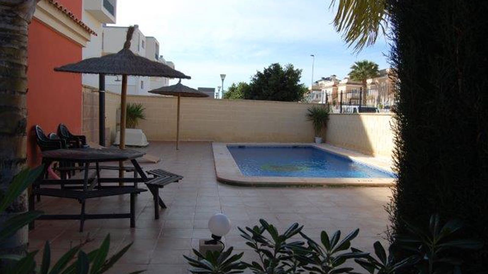 3 soveværelse Byhus til salg i Orihuela med swimmingpool garage - € 189.000 (Ref: 10127545)