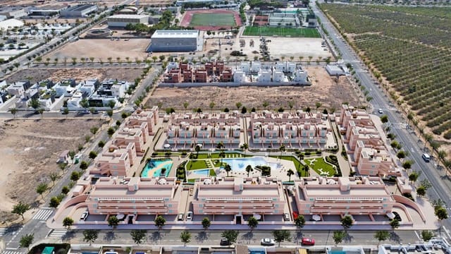 3 slaapkamer Bungalow te koop in Pilar de la Horadada ciudad, Pilar de la Horadada met zwembad garage - € 299.900 (Ref: 9891193)