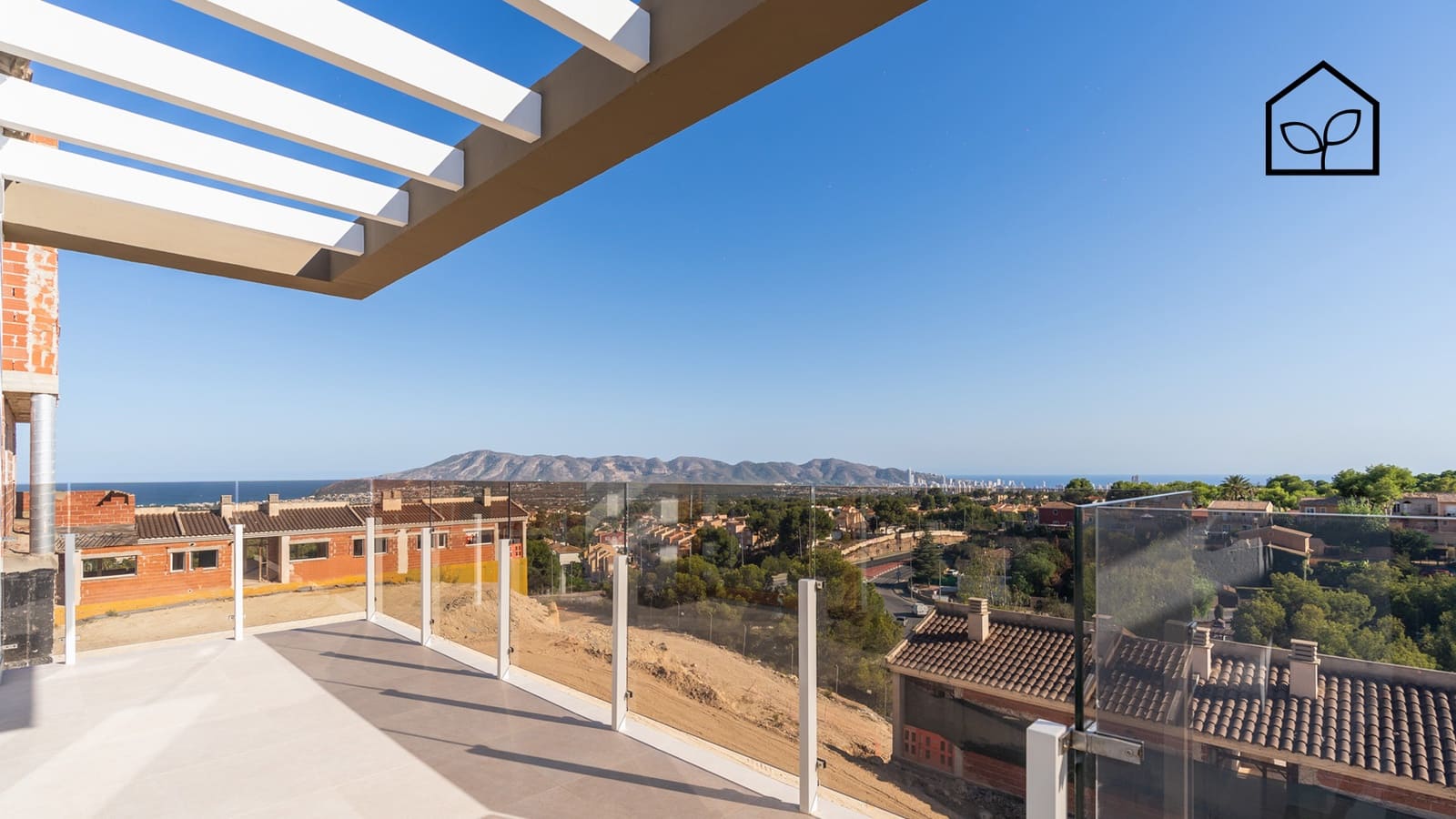 4 bedroom Townhouse for sale in La Nucia with pool garage - € 465,000 (Ref: 9891200)