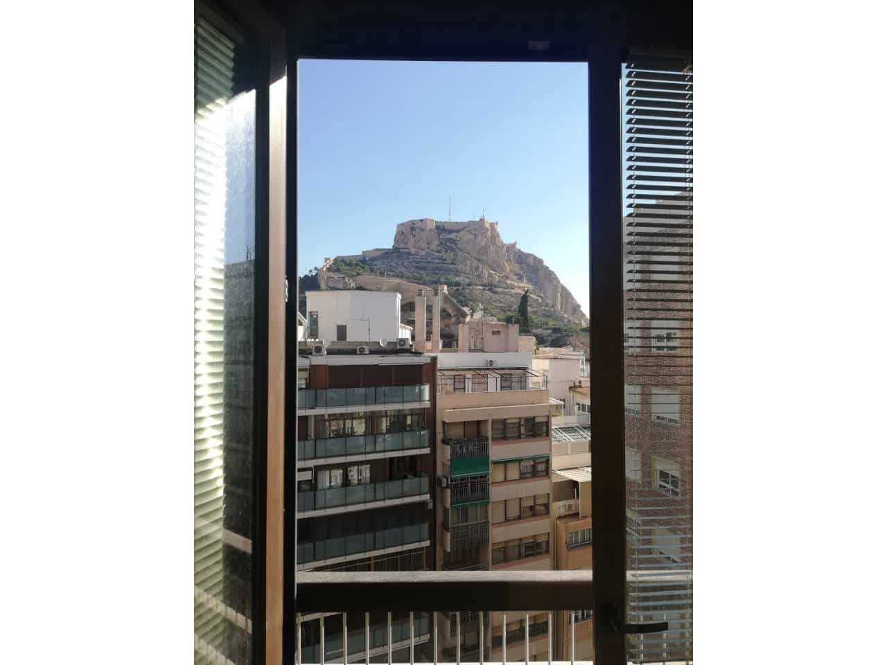 4 Zimmer Wohnung zu vermieten in Alicante / Alacant Stadt - 2.000 € (Ref: 5756553)