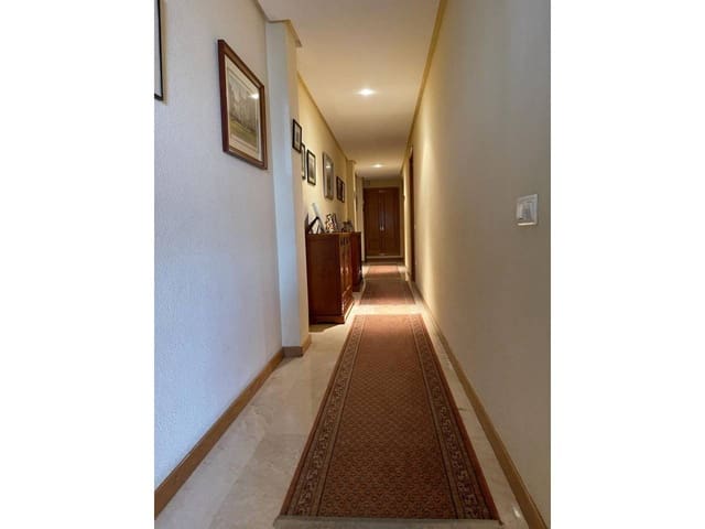 4 Zimmer Wohnung zu verkaufen in Alicante / Alacant Stadt mit Garage - 520.000 € (Ref: 6531606)