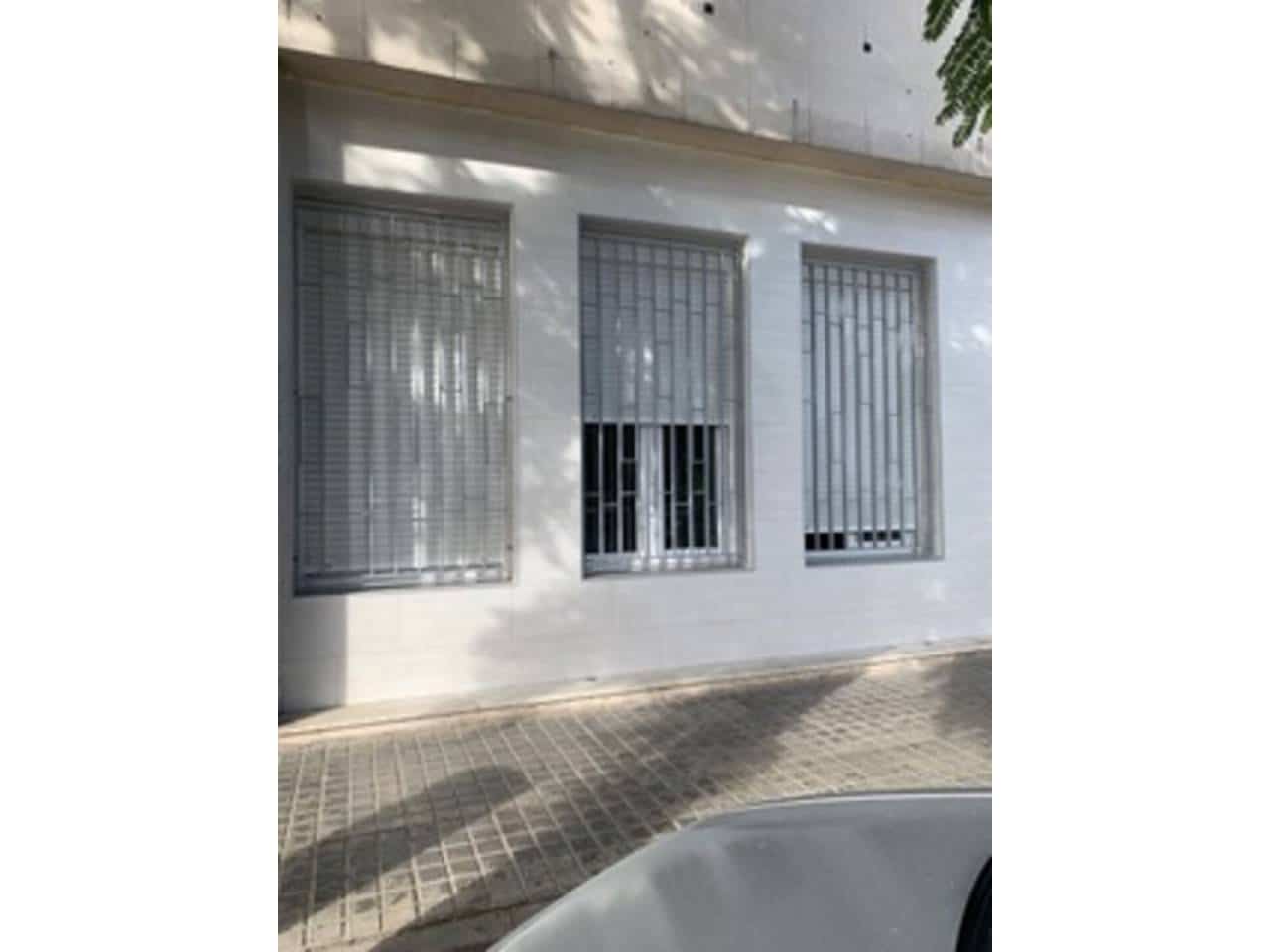 Commercial for sale in Alicante / Alacant city - € 258,000 (Ref: 6576902)