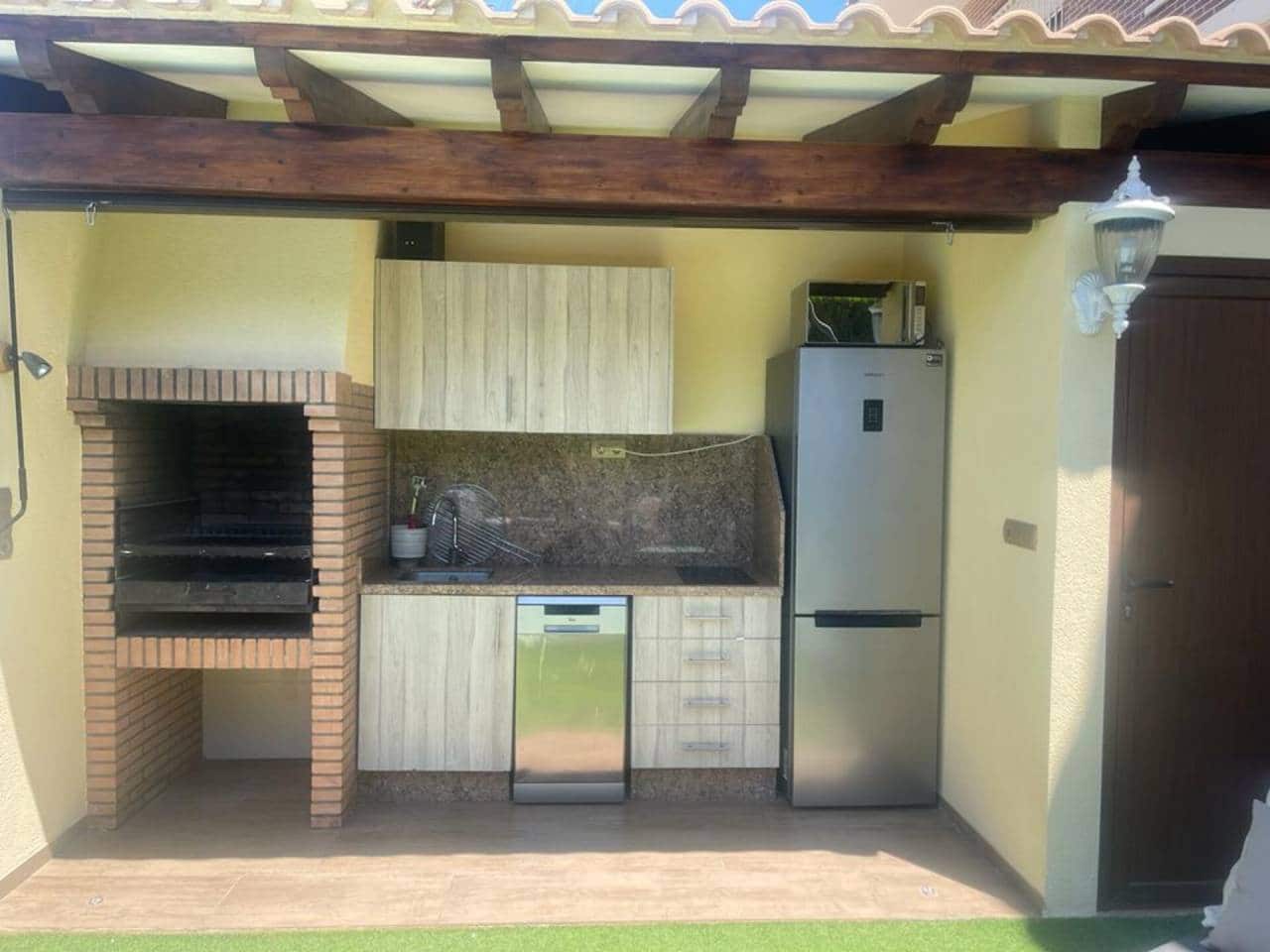 4 soveværelse Semi-Rækkehus til salg i Muchamiel / Mutxamel med swimmingpool garage - € 575.000 (Ref: 7729739)