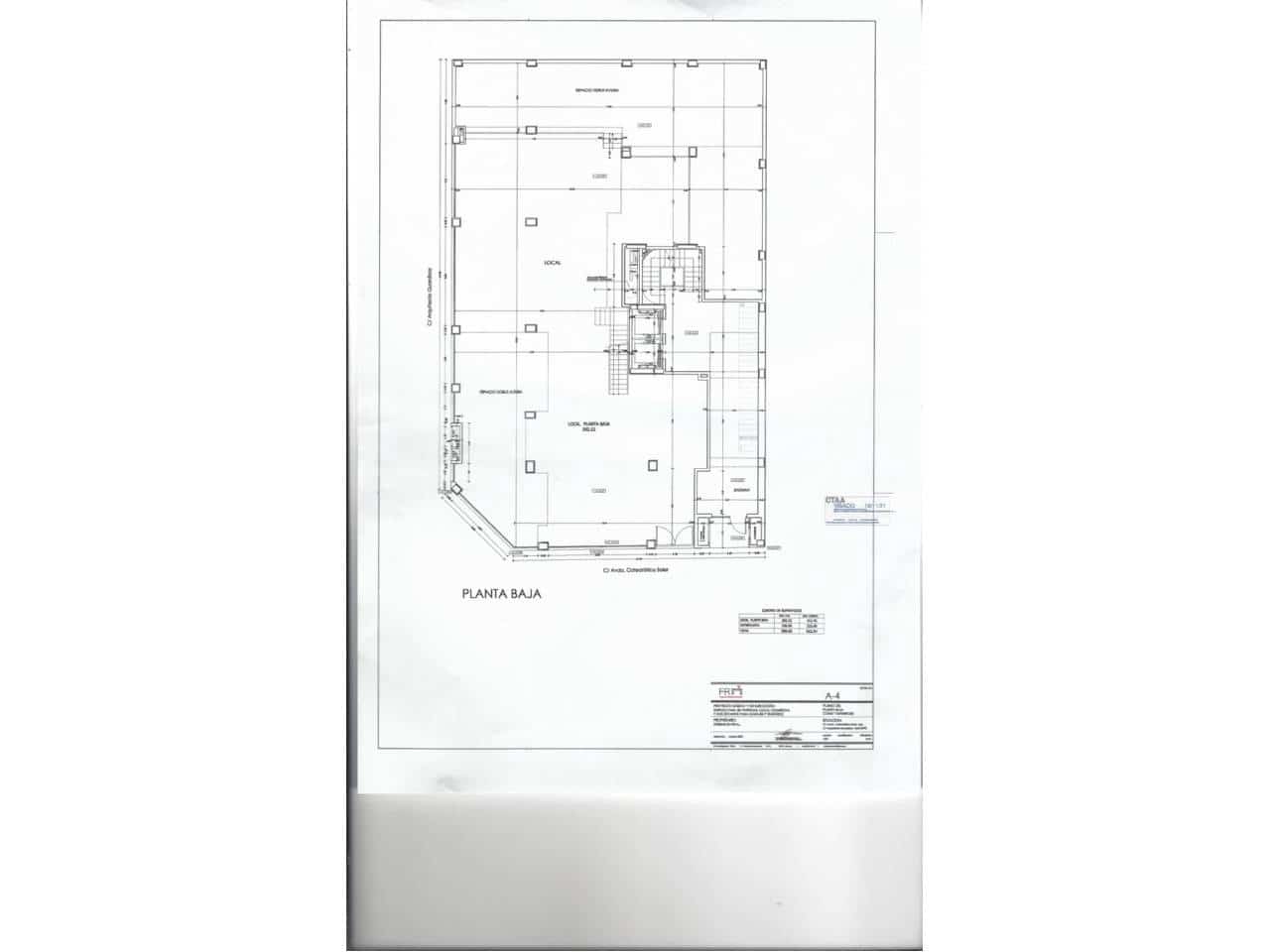 Erhverv til leje i Alicante by - € 6.000 (Ref: 8577971)