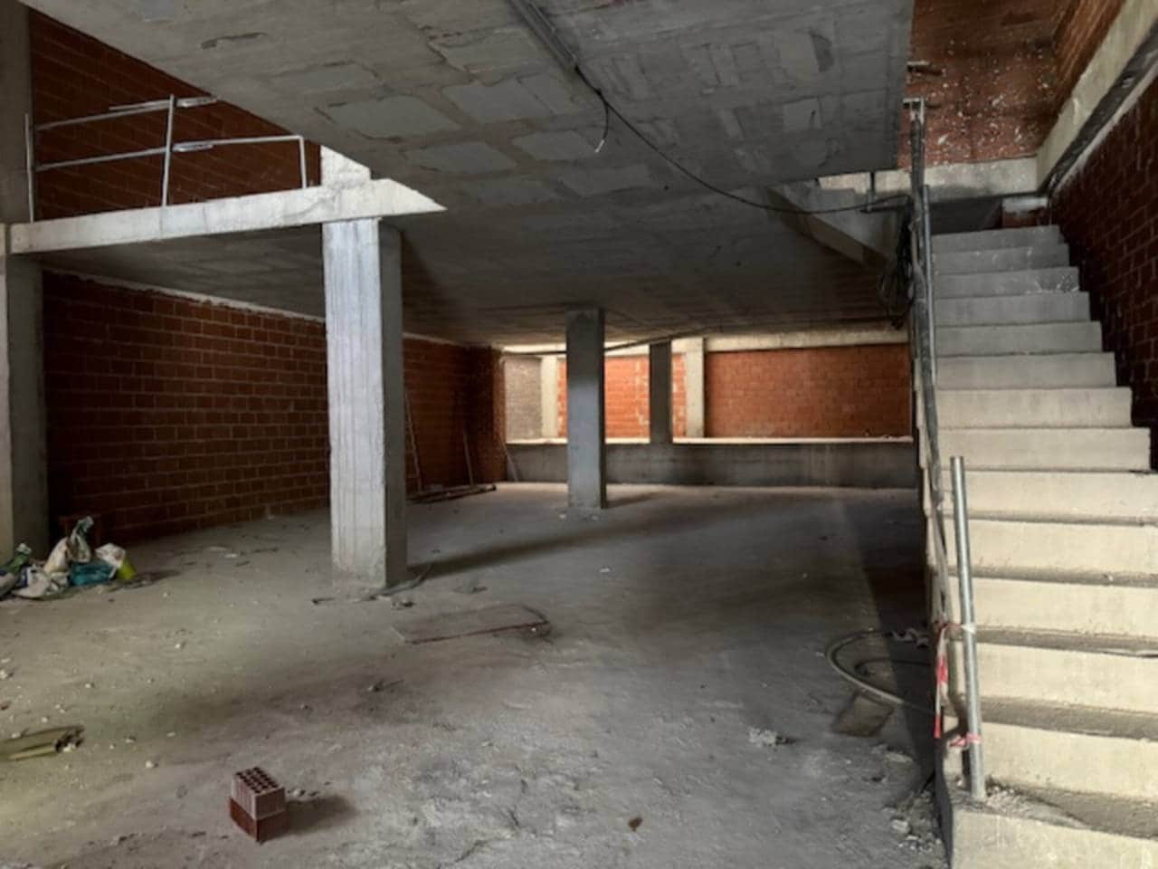 Erhverv til leje i Alicante by - € 6.000 (Ref: 8577971)