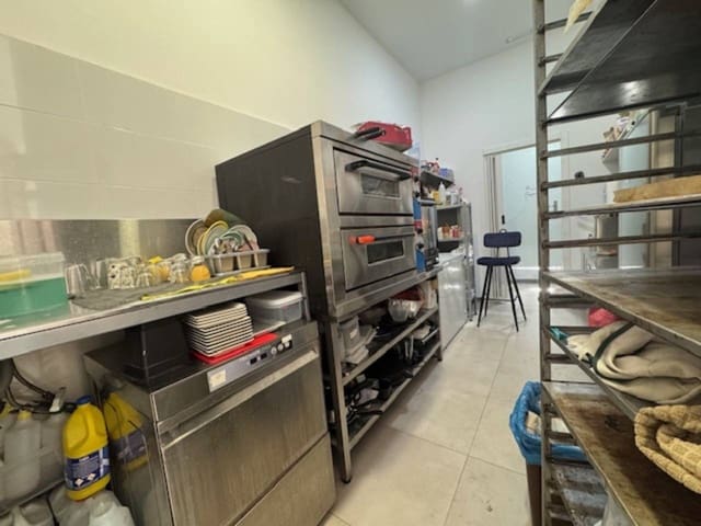 Restaurant/Bar for sale in Alicante / Alacant city - € 89,000 (Ref: 8872842)