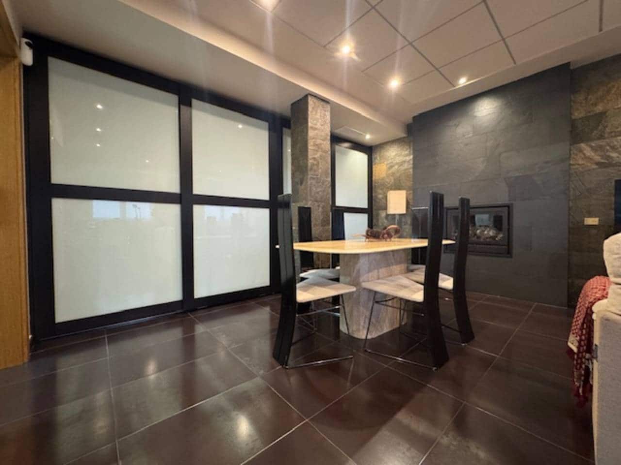 3 sypialnia Penthouse na sprzedaż w Miasto Alicante / Alacant z basenem garażem - 590 000 € (Ref: 8877458)