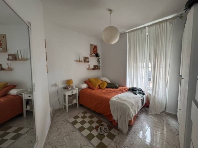 3 bedroom Flat for sale in Alicante / Alacant city - € 298,000 (Ref: 8912498)