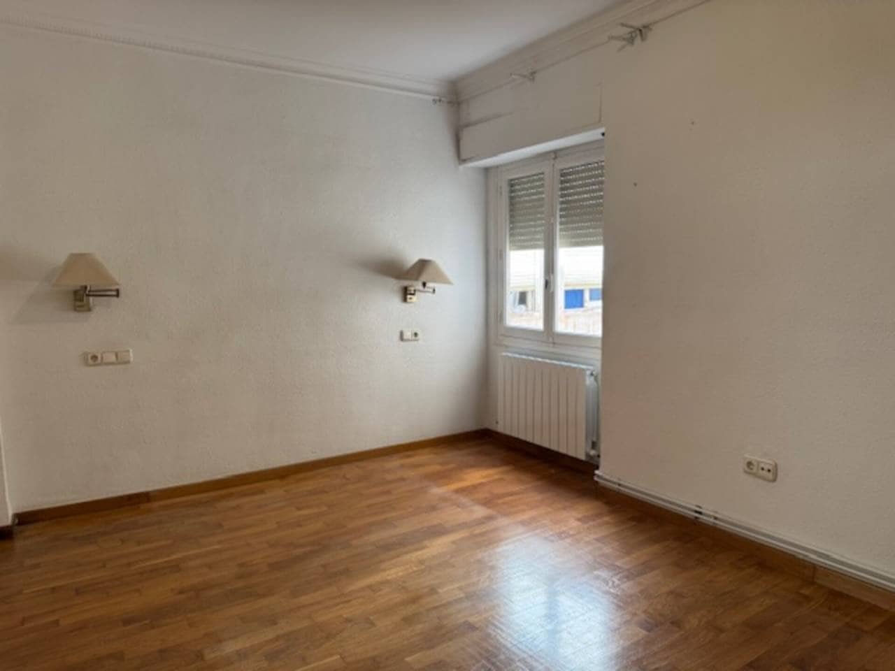 Appartement de 3 chambres à louer à Alicante ville - 1 500 € (Ref: 8987985)