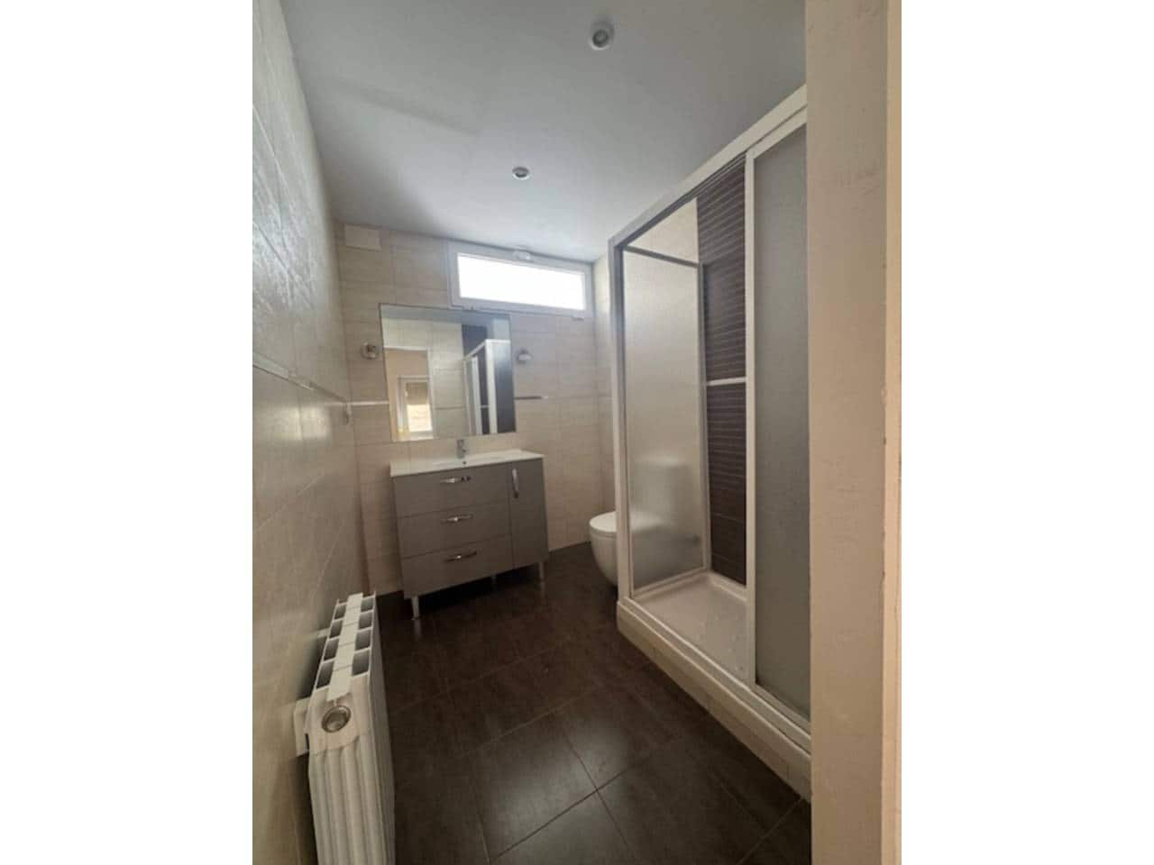 Appartement de 3 chambres à louer à Alicante ville - 1 500 € (Ref: 8987985)