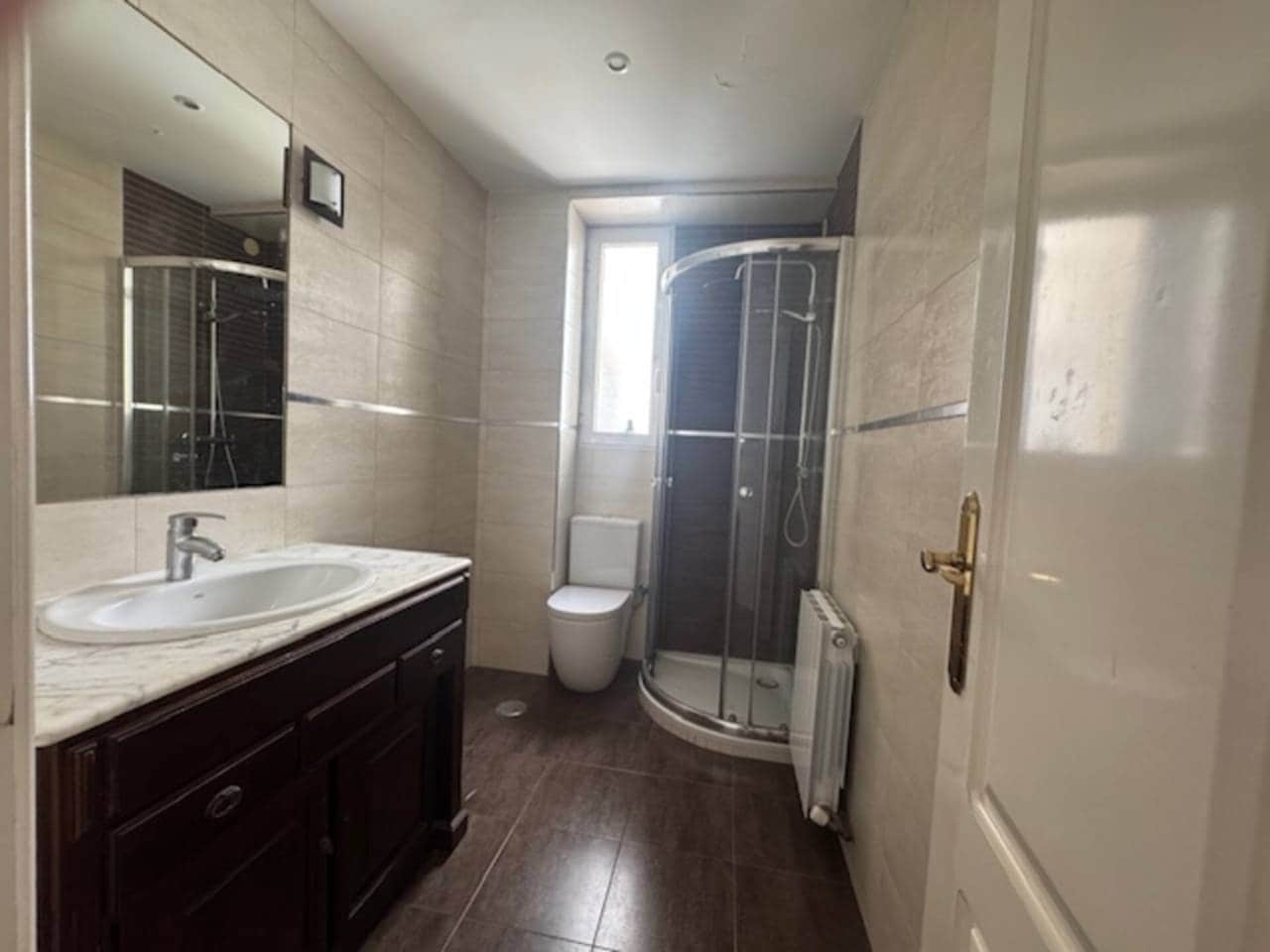 Appartement de 3 chambres à louer à Alicante ville - 1 500 € (Ref: 8987985)