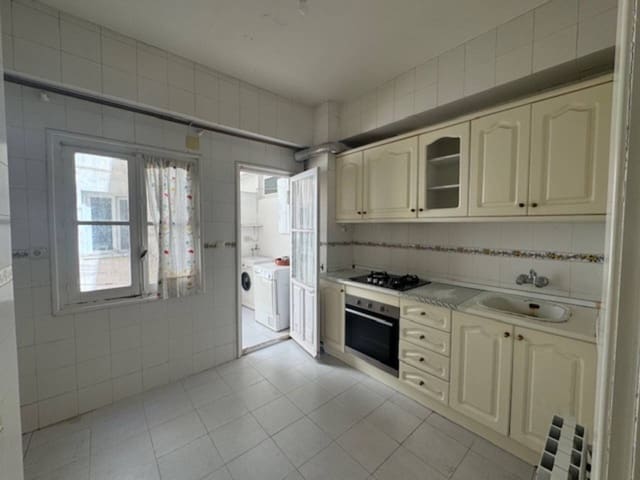 Appartement de 3 chambres à louer à Alicante ville - 1 500 € (Ref: 8987985)