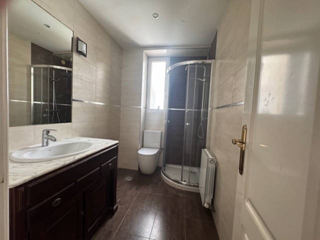 Appartement de 3 chambres à louer à Alicante ville - 1 500 € (Ref: 8987985)