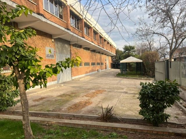 Business for rent in Torrejón de Ardoz with garage - € 7,500 (Ref: 9202137)