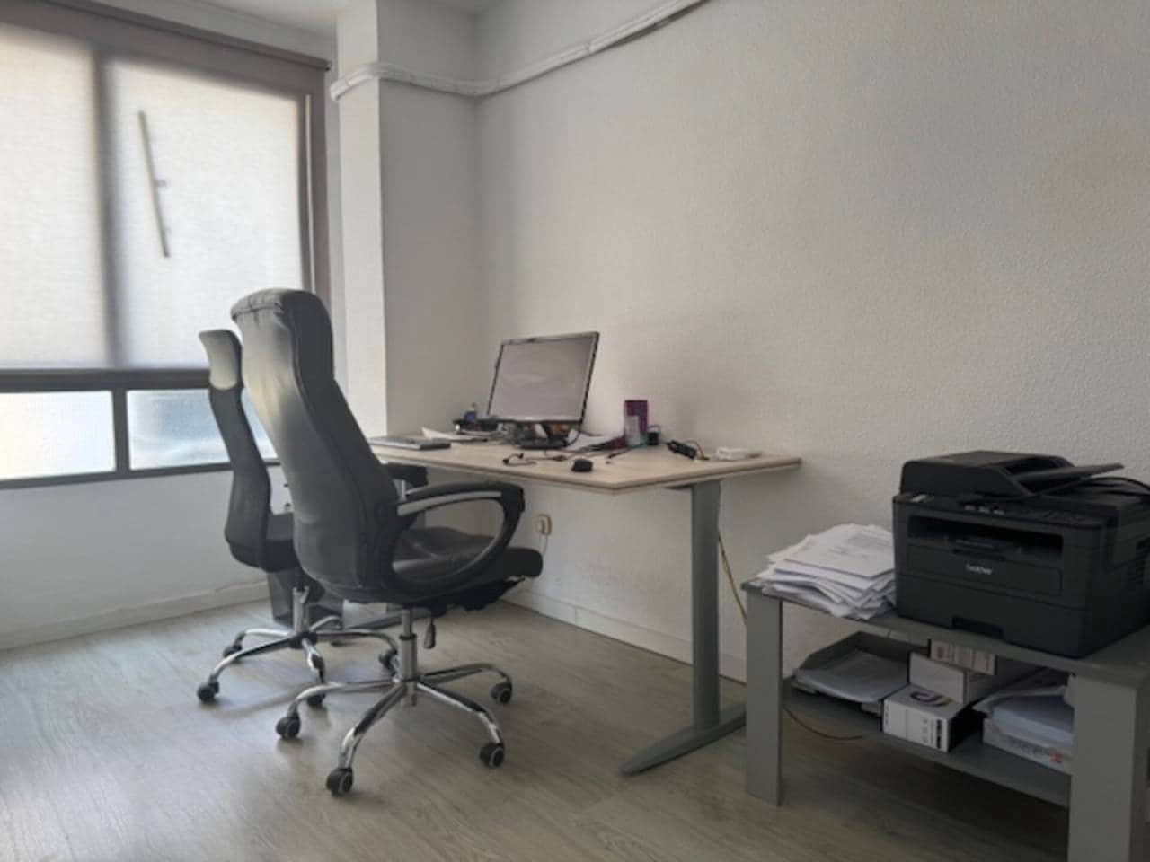 Office for sale in Alicante / Alacant city - € 120,000 (Ref: 9235877)