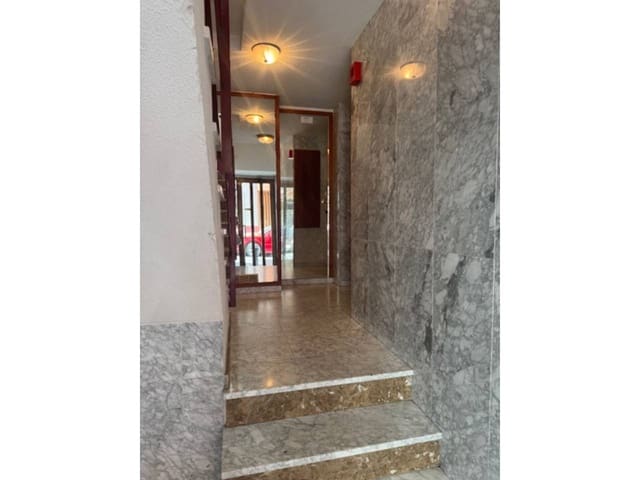 Kontor till salu i Alicante stad - 120 000 € (Ref: 9235877)