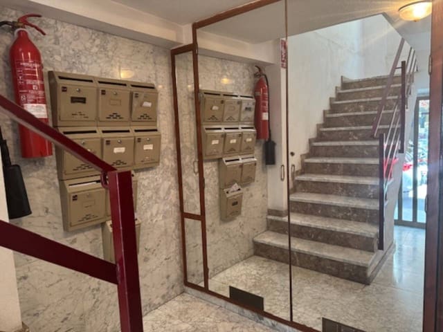 Kontor till salu i Alicante stad - 120 000 € (Ref: 9235877)