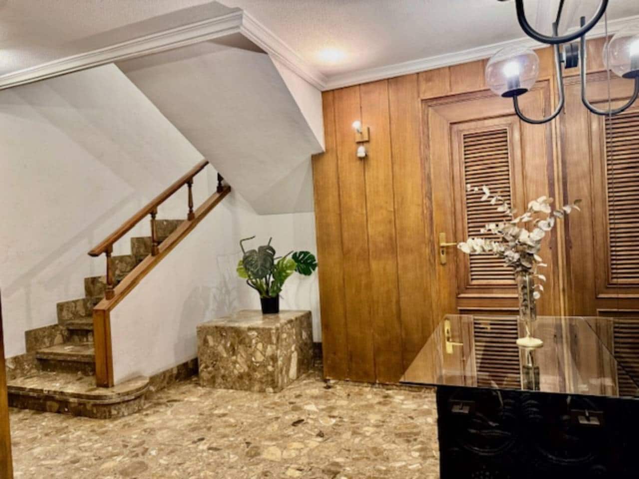 3 soveværelse Lejlighed til salg i Alicante by med garage - € 535.000 (Ref: 9367201)