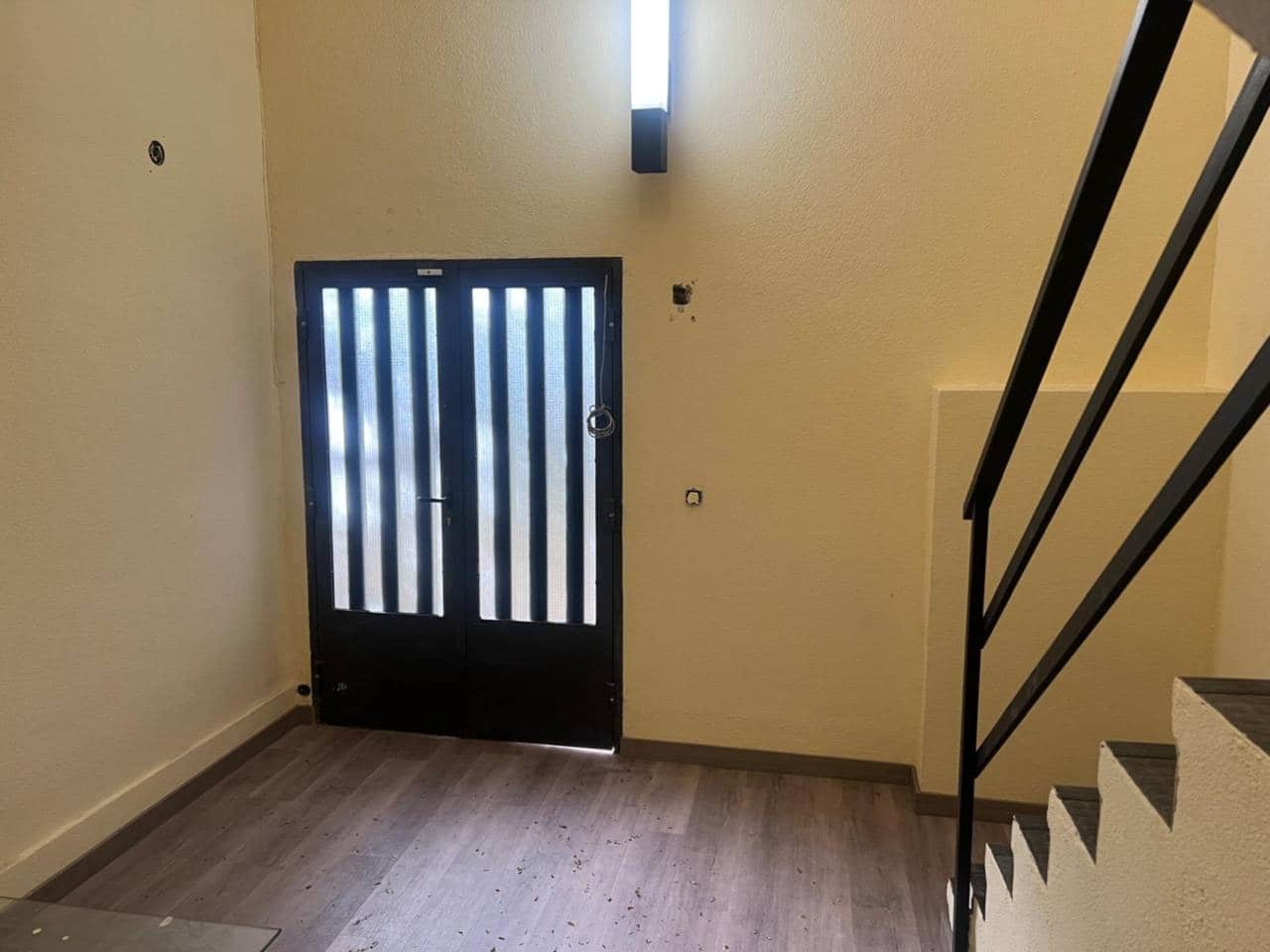 Biznes do wynajęcia w Torrejon de Ardoz - 2 000 € (Ref: 9433161)