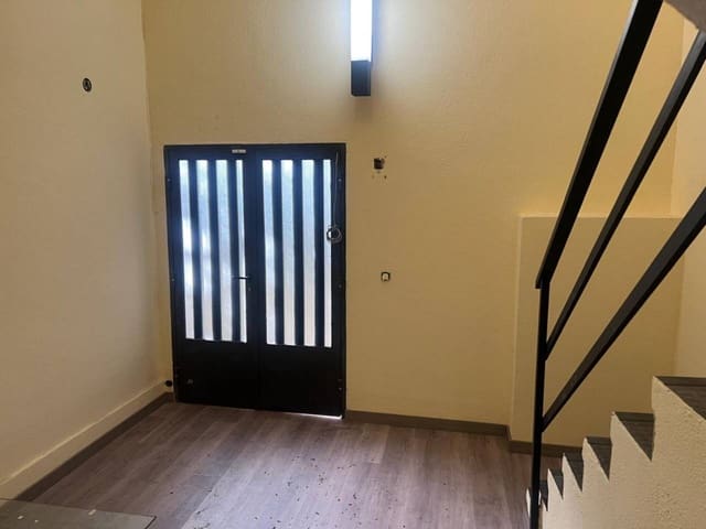 Business for rent in Torrejón de Ardoz - € 2,000 (Ref: 9433161)