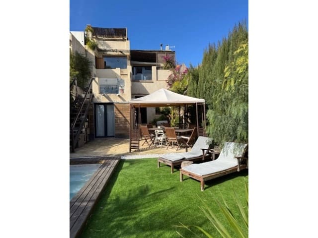 3 makuuhuone Omakotitalo myytävänä paikassa Alicante kaupunki mukana uima-altaan - 595 000 € (Ref: 9560955)