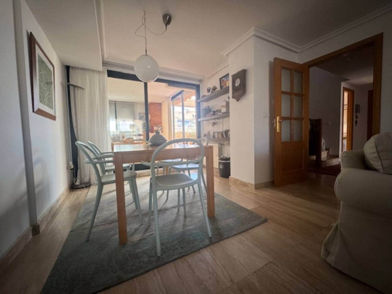 4 sovrum Lägenhet till salu i Alicante stad med pool garage - 520 000 € (Ref: 9585301)