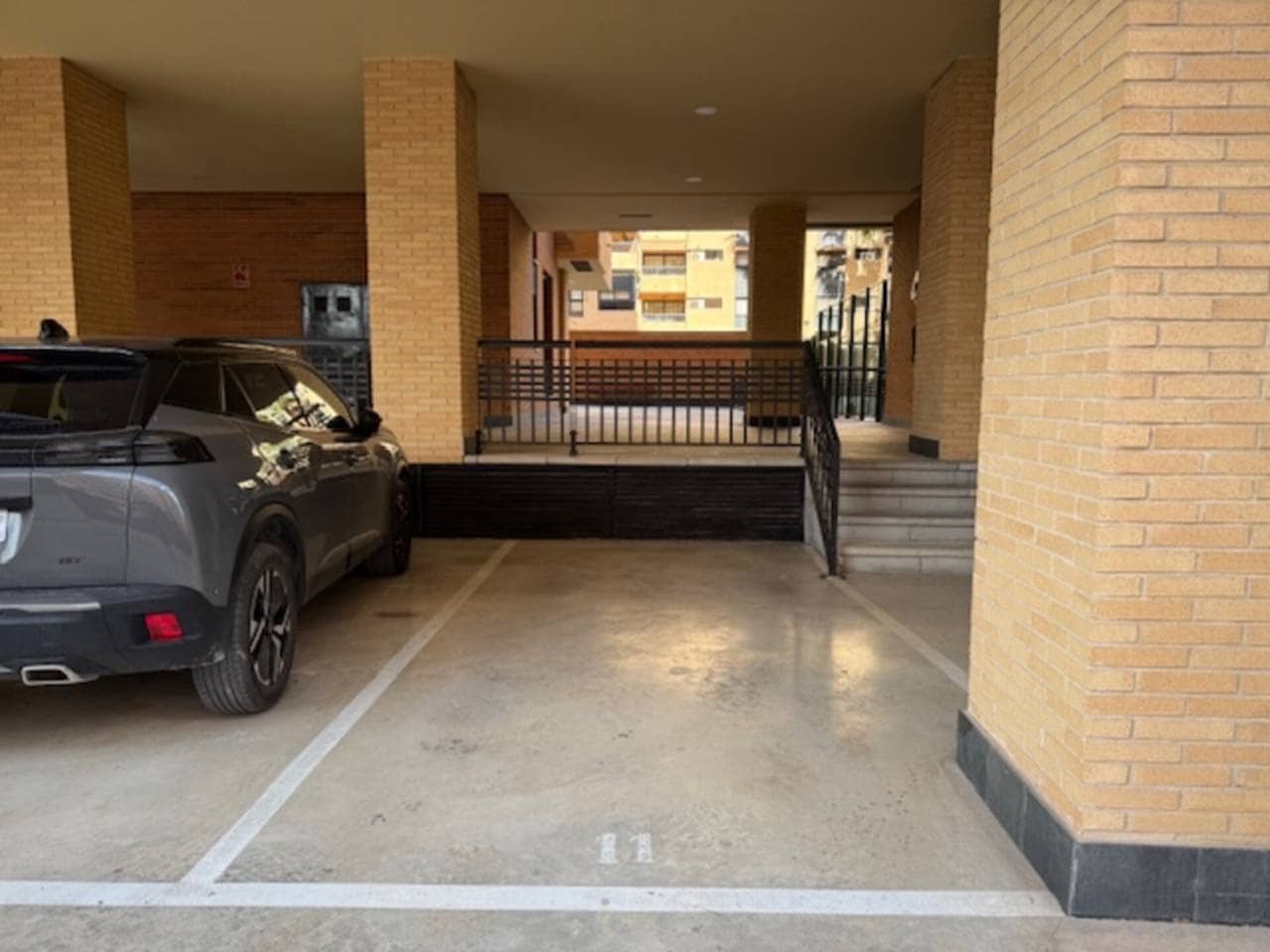 4 sovrum Lägenhet till salu i Alicante stad med pool garage - 520 000 € (Ref: 9585301)