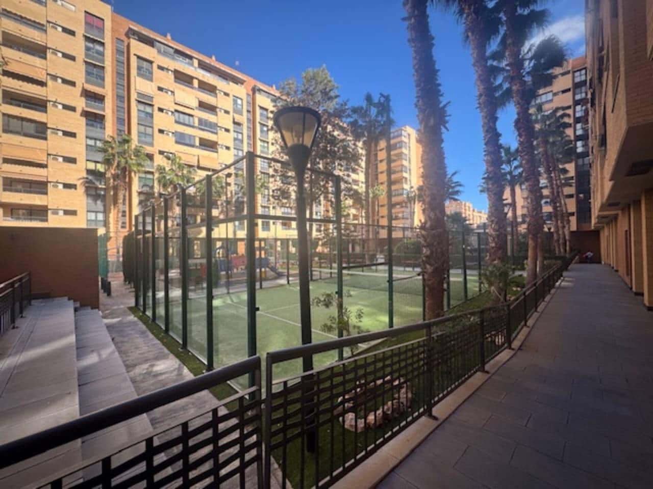 4 sovrum Lägenhet till salu i Alicante stad med pool garage - 520 000 € (Ref: 9585301)