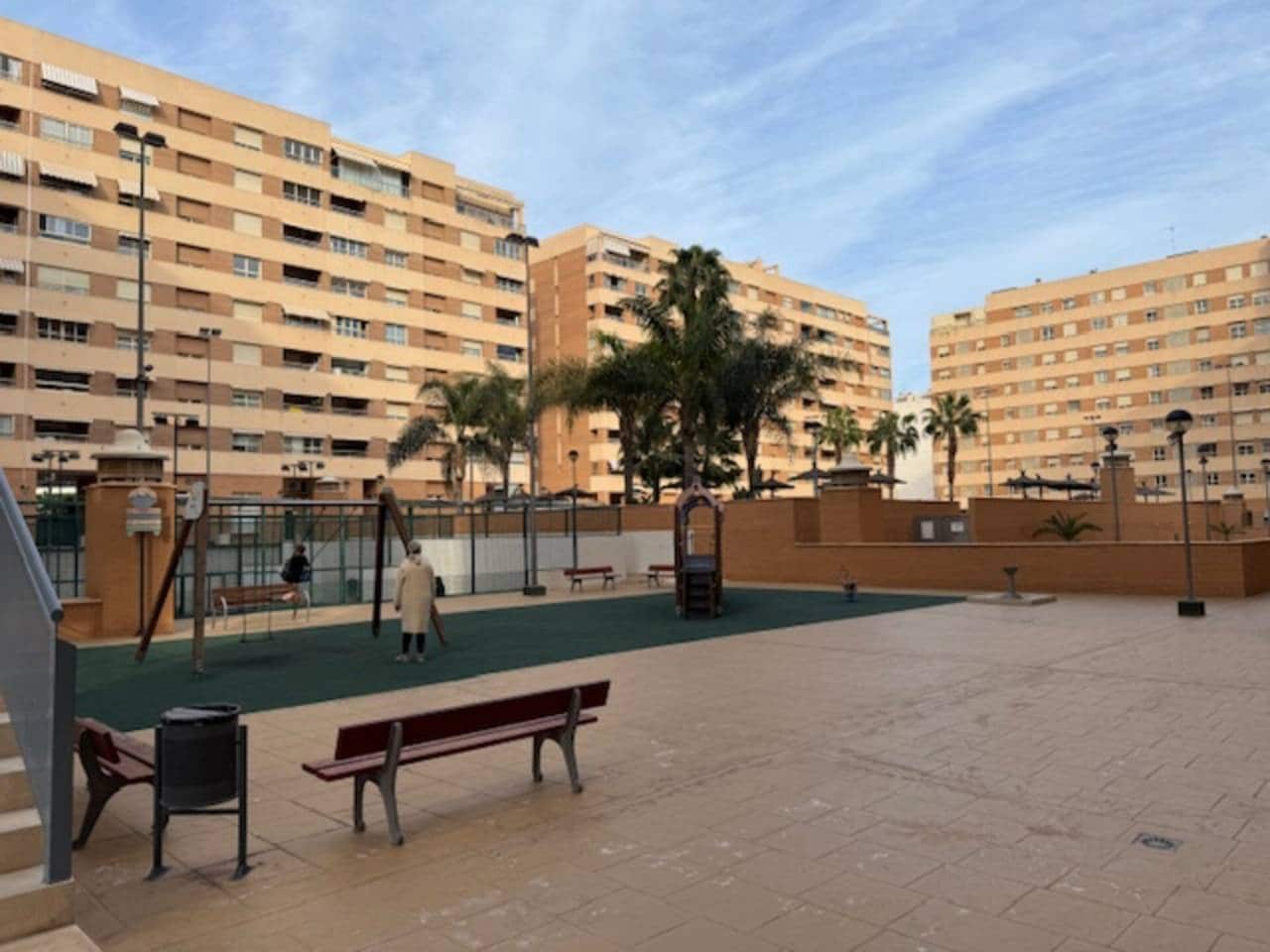 3 bedroom Flat for sale in Alicante / Alacant city with pool garage - € 375,000 (Ref: 9721020)