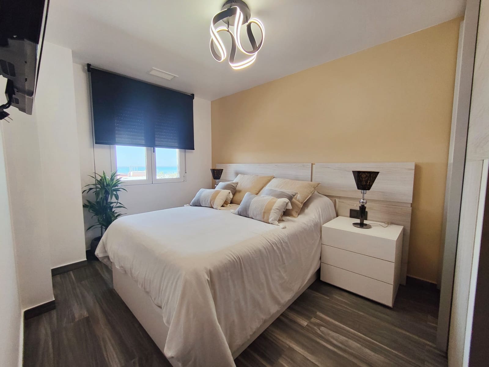 2 soveværelse Rækkehus til salg i Santa Pola med swimmingpool garage - € 330.000 (Ref: 9684105)