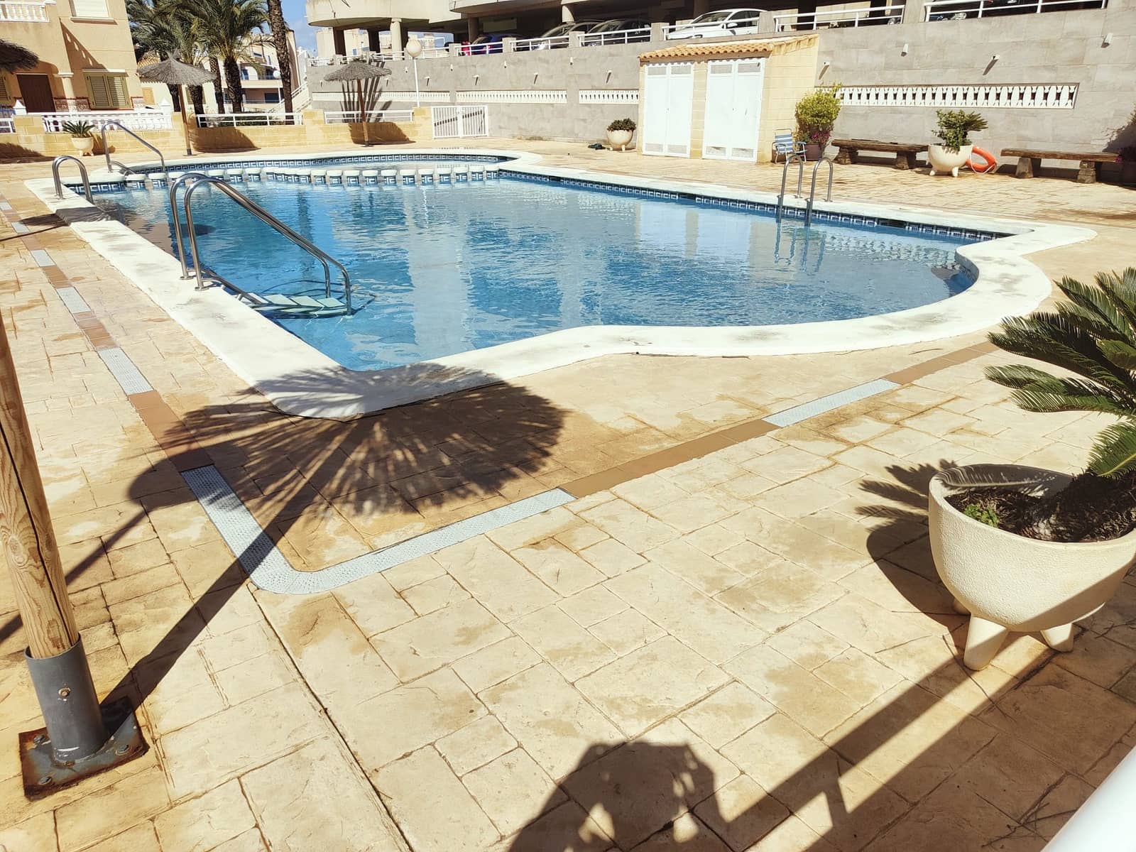 2 soveværelse Rækkehus til salg i Santa Pola med swimmingpool garage - € 330.000 (Ref: 9684105)