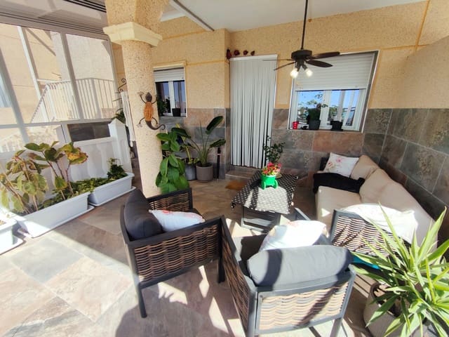 2 soveværelse Rækkehus til salg i Calas Santiago Bernabéu, Santa Pola med swimmingpool garage - € 330.000 (Ref: 9684105)