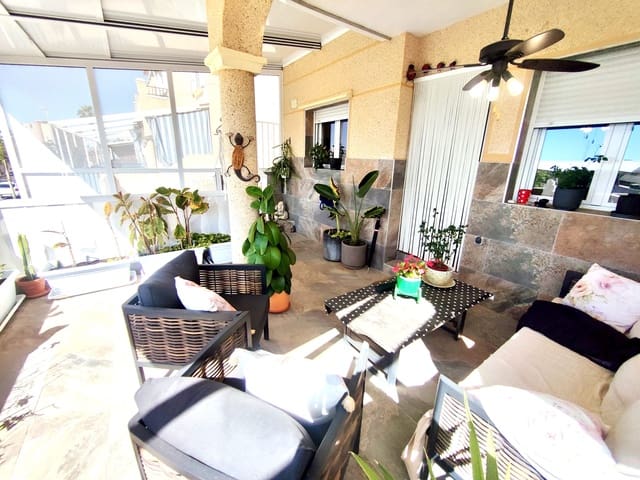 2 soveværelse Rækkehus til salg i Calas Santiago Bernabéu, Santa Pola med swimmingpool garage - € 330.000 (Ref: 9684105)