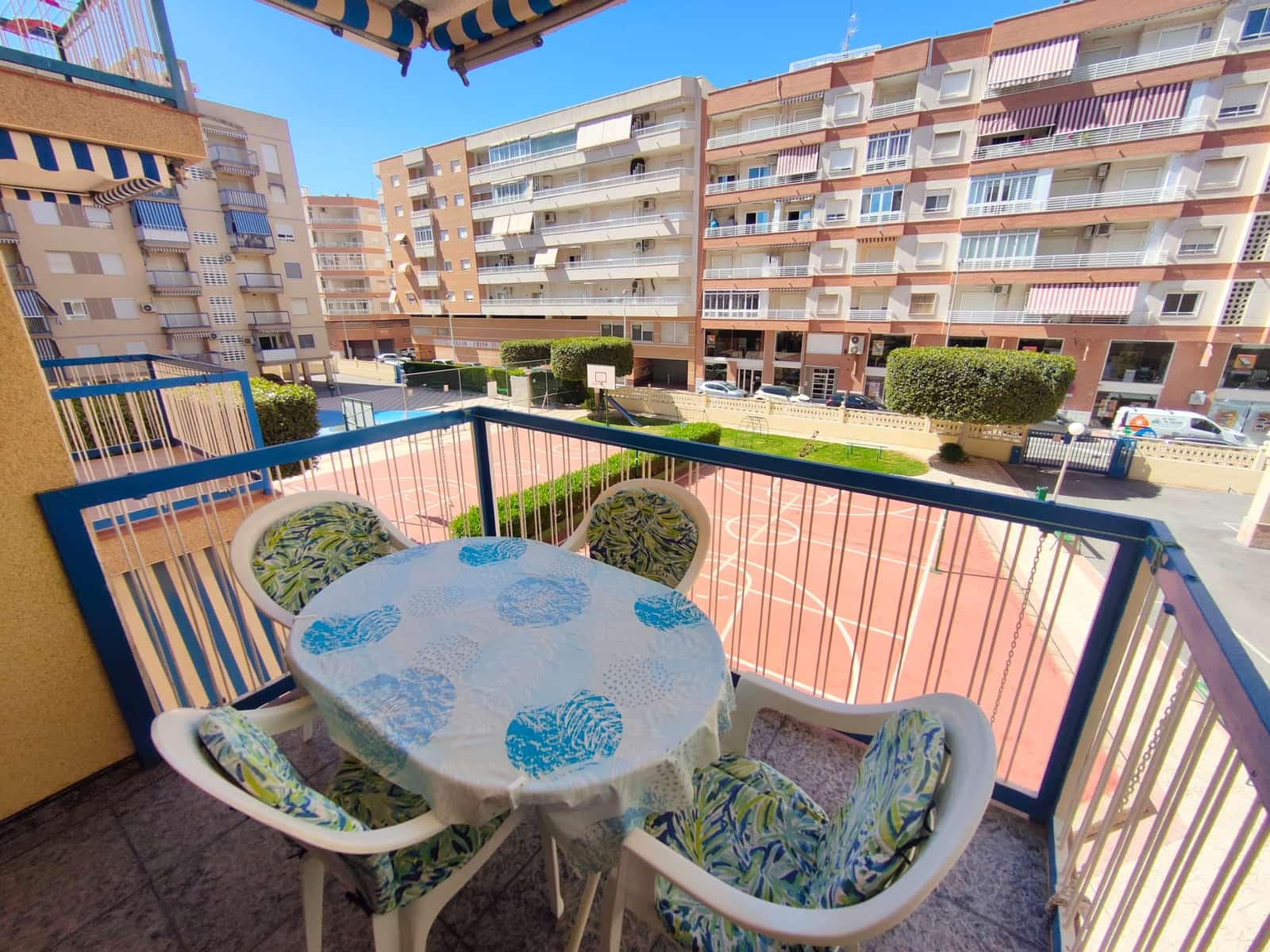 3 bedroom Flat for holiday rental in Santa Pola with pool garage - € 700 (Ref: 9687464)
