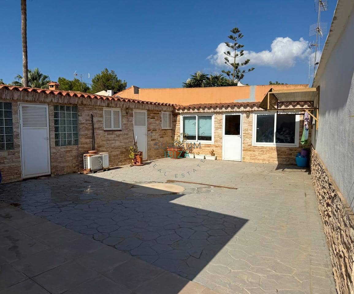 3 soverom Villa til salgs i Sant Jordi de Ses Salines med svømmebasseng garasje - € 2 200 000 (Ref: 10055786)